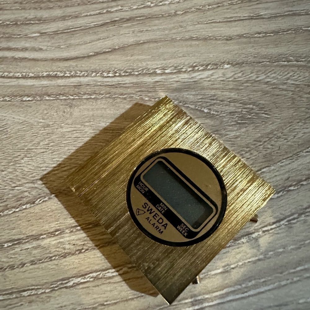 Sweda clock - NWT - Picture 4 of 10